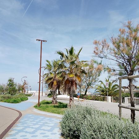 La Casa Al Mare Apartment Rimini Bagian luar foto