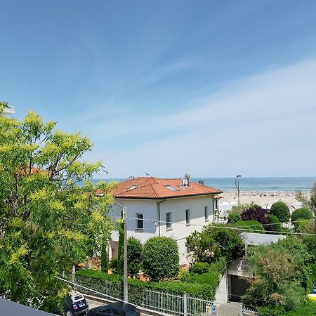 La Casa Al Mare Apartment Rimini Bagian luar foto