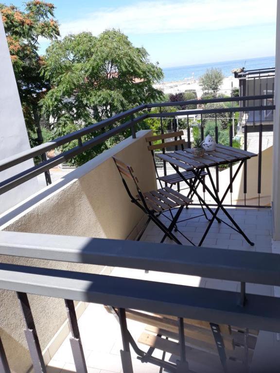 La Casa Al Mare Apartment Rimini Bagian luar foto