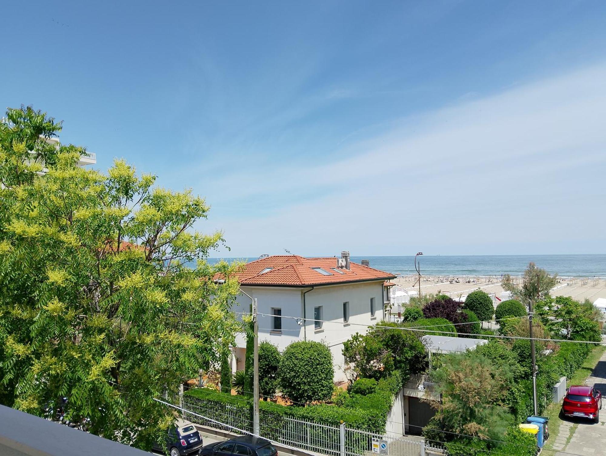 La Casa Al Mare Apartment Rimini Bagian luar foto
